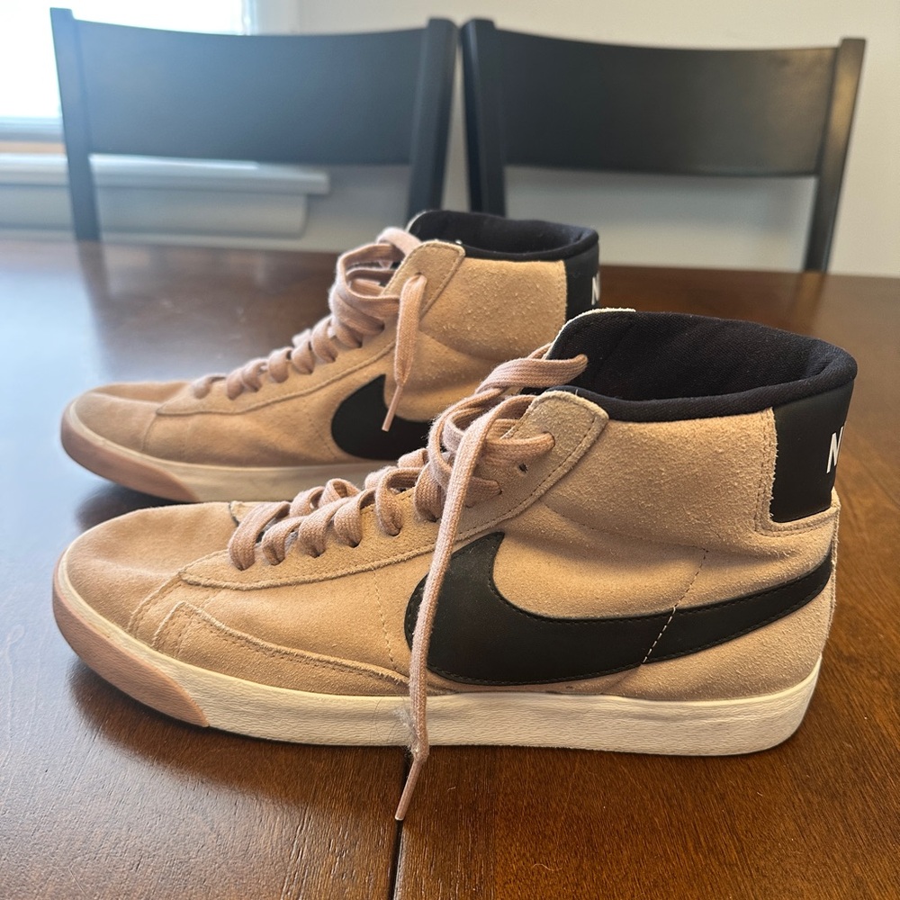 Nike Women's Mauve Pink and Black High-Top Sneakers